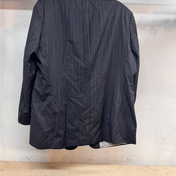 Hugo Boss mens 3 Button 48R Super 120s Wool Pinstripe Suit Jacket - Picture 2 of 6